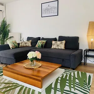 Apartment Wonderful Place Near Vieux Port 56m2, Marseilles